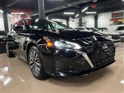 نیسان ئەلتیما